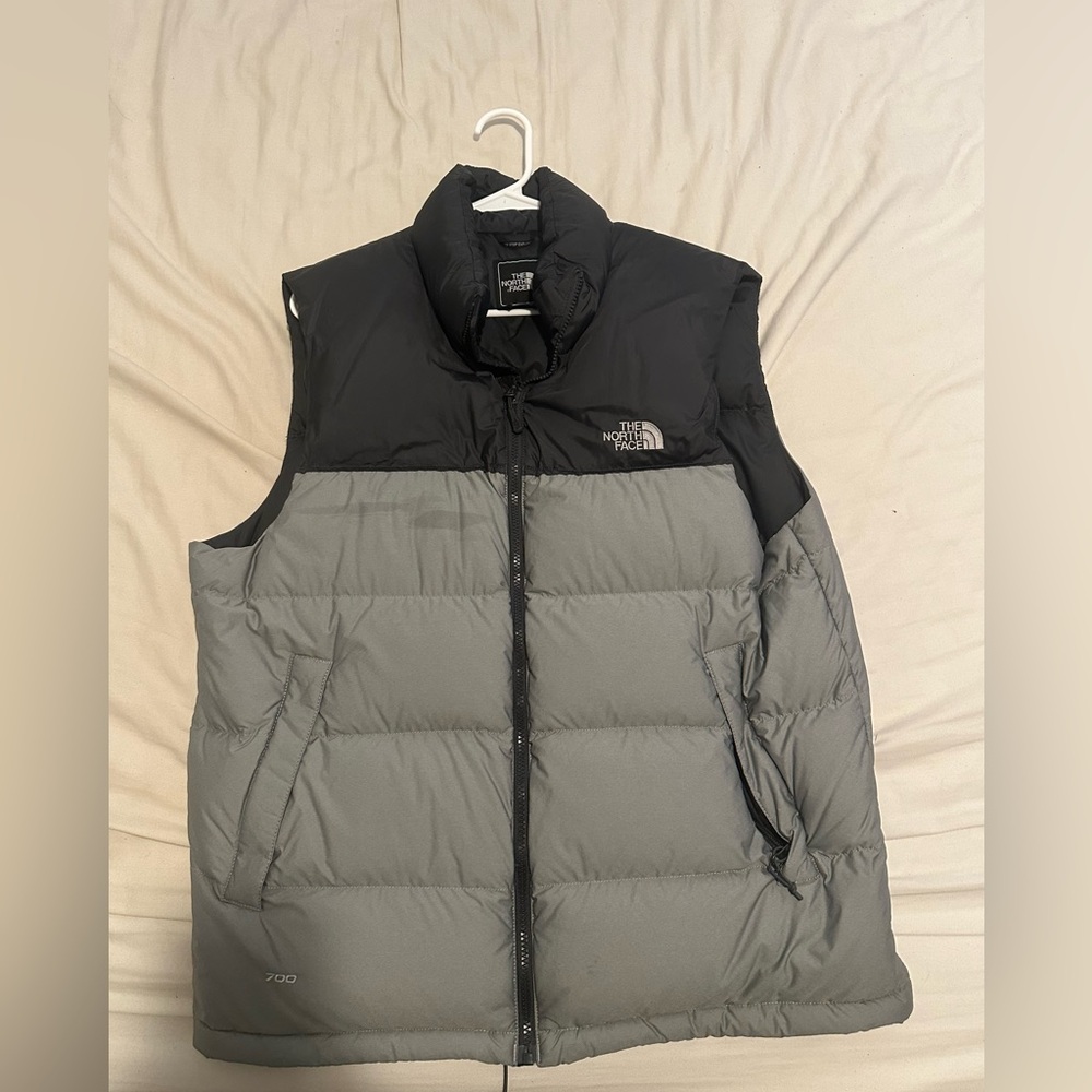 Men’s North Face vest Large